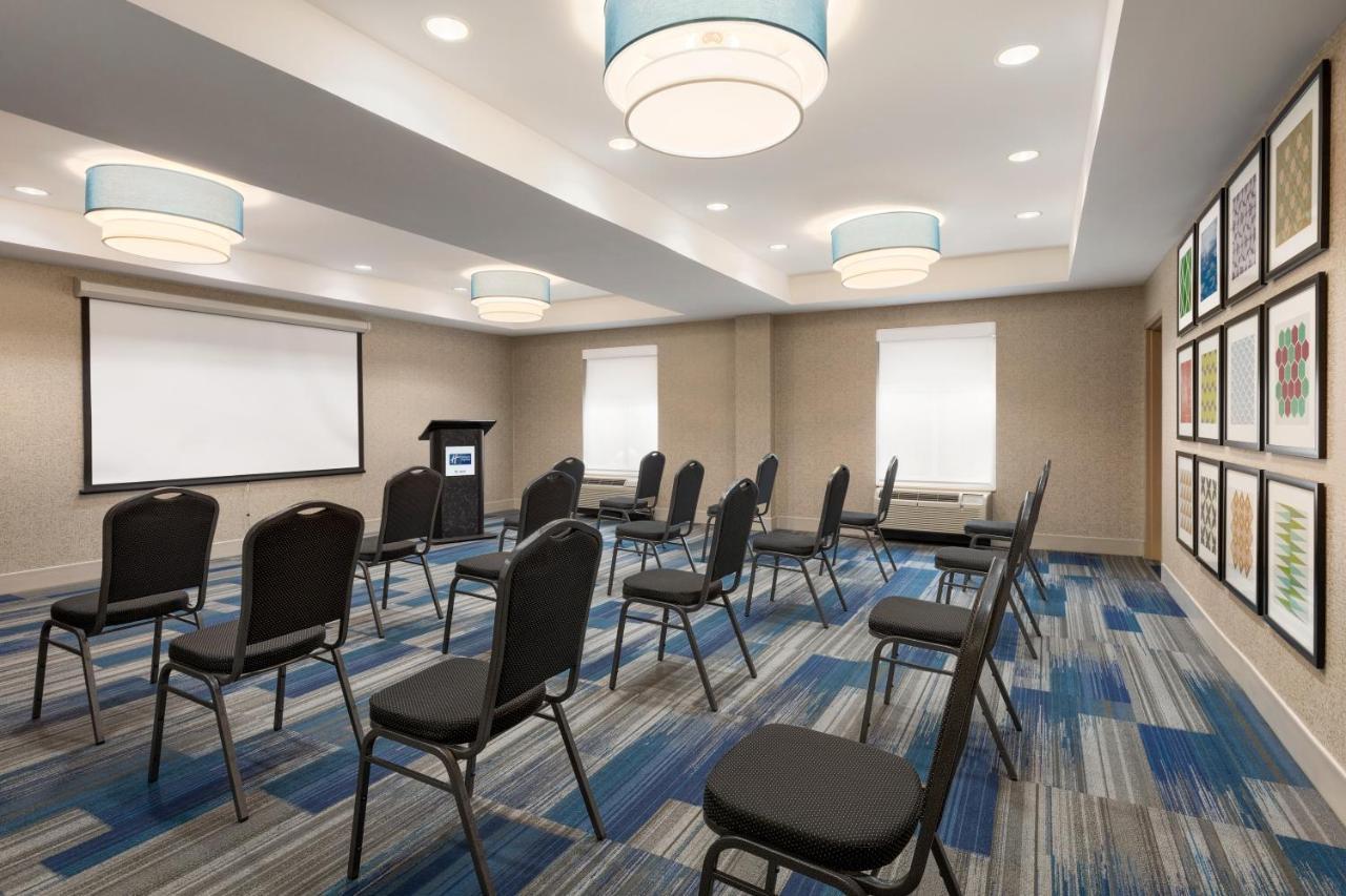 Holiday Inn Express & Suites Philadelphia - Mt Laurel By Ihg Mount Laurel Exterior foto