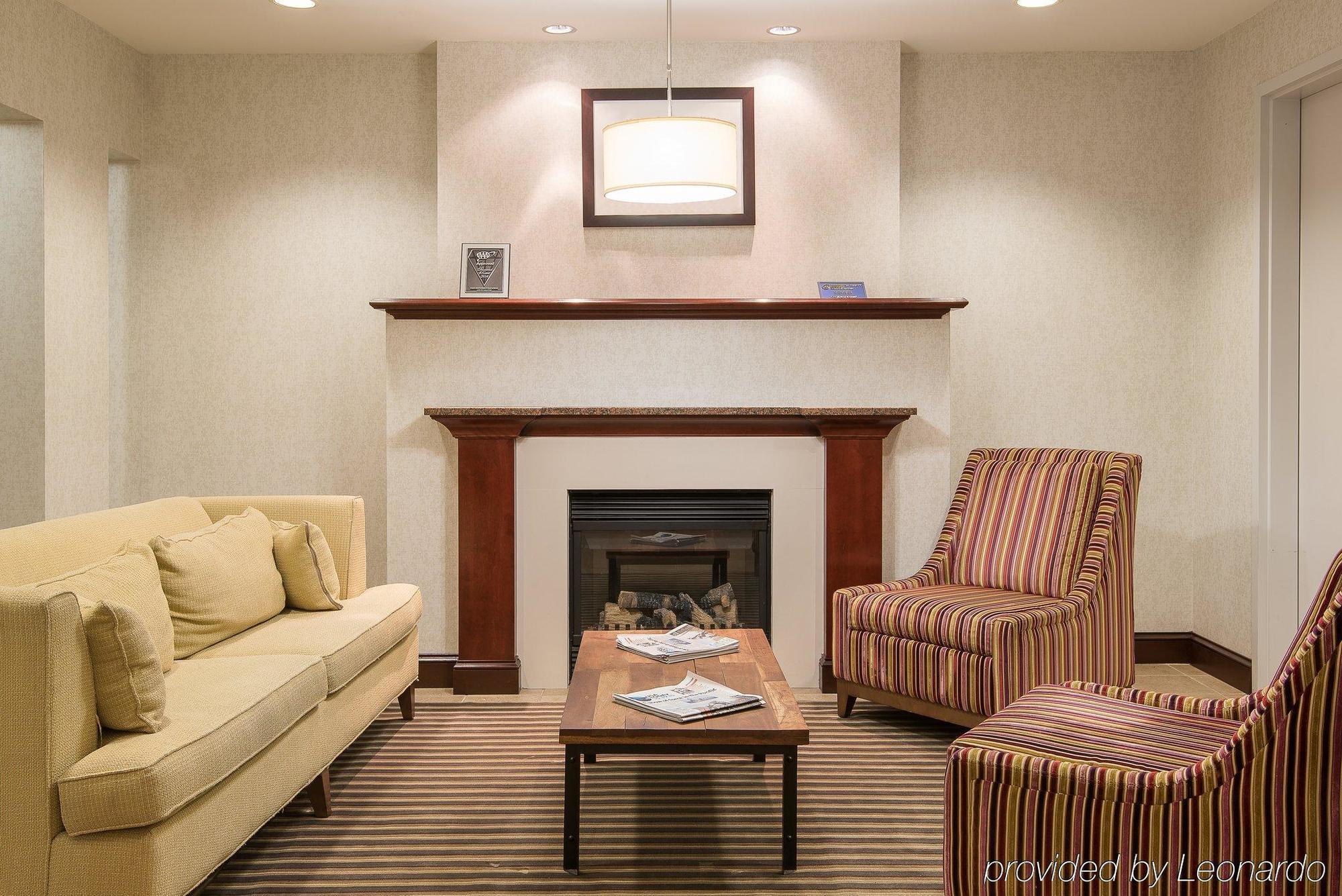 Holiday Inn Express & Suites Philadelphia - Mt Laurel By Ihg Mount Laurel Exterior foto